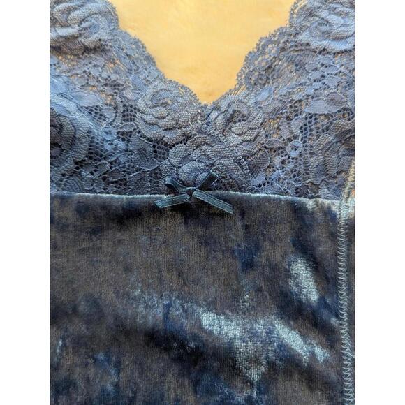 NWT Y2K Women's Blue Velvet and Lace Camisole Tank Top - Picture 2 of 6